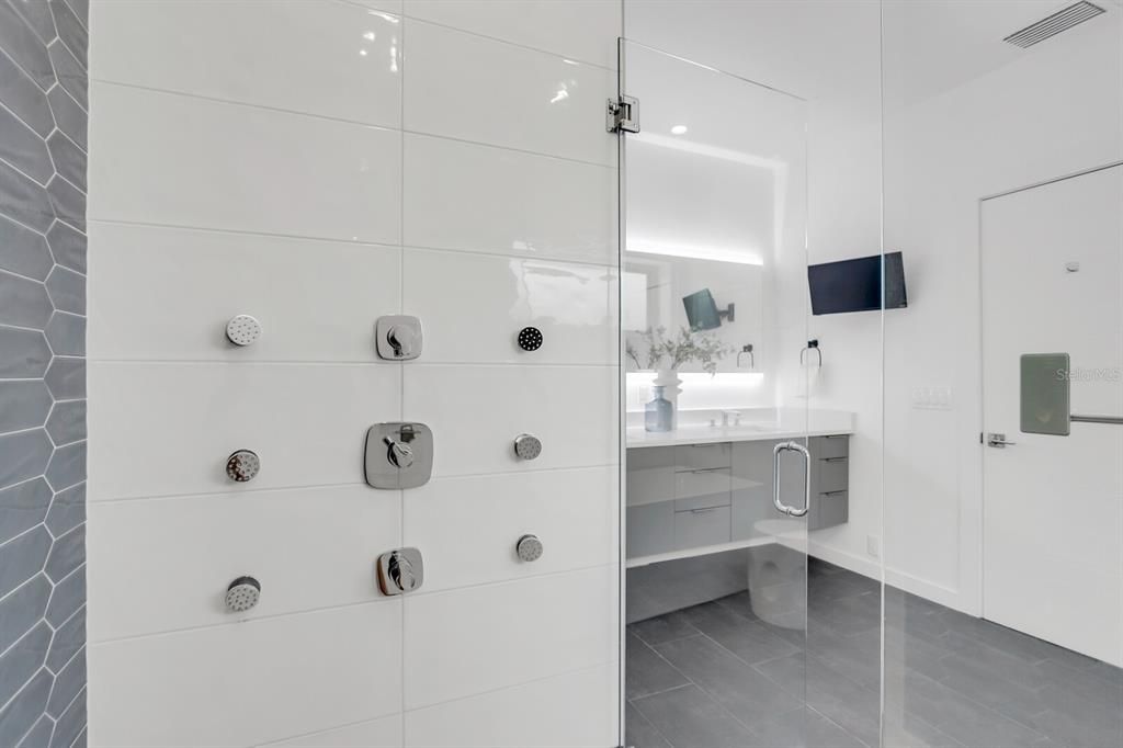 待售: $3,299,999 (4 贝兹, 3 浴室, 3384 平方英尺)