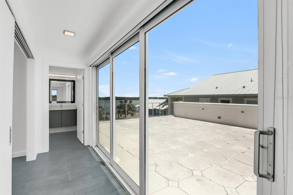 待售: $3,299,999 (4 贝兹, 3 浴室, 3384 平方英尺)