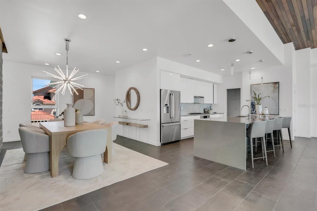 待售: $3,299,999 (4 贝兹, 3 浴室, 3384 平方英尺)