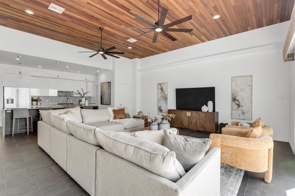 待售: $3,299,999 (4 贝兹, 3 浴室, 3384 平方英尺)