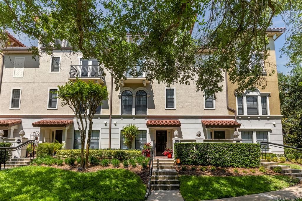 Недавно продано: $549,900 (4 спален, 4 ванн, 2388 Квадратных фут)