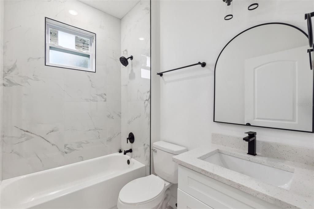 En Renta: $2,200 (4 camas, 2 baños, 1681 Pies cuadrados)