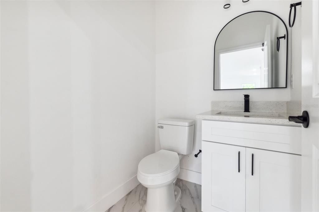 En Renta: $2,200 (4 camas, 2 baños, 1681 Pies cuadrados)