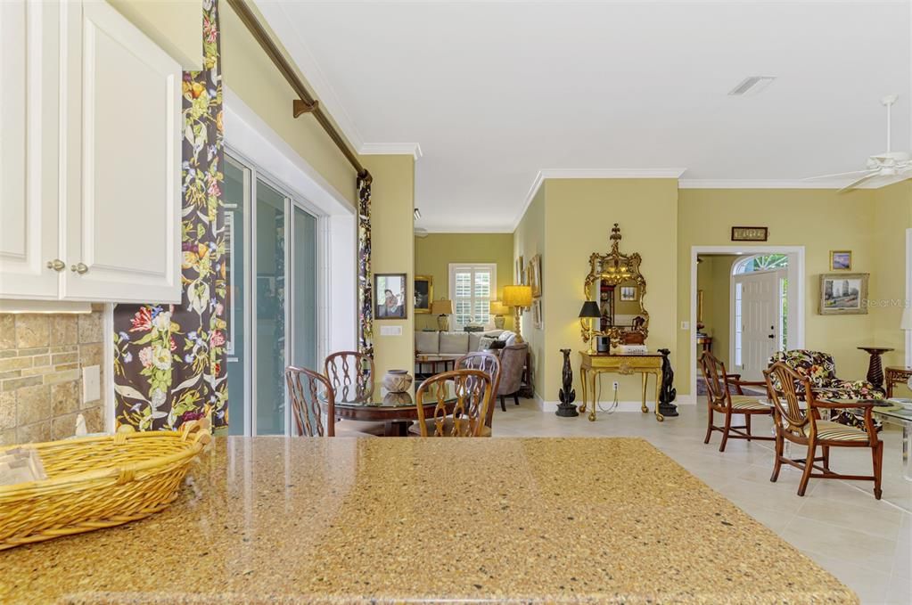 出租: $8,000 (3 贝兹, 3 浴室, 2317 平方英尺)