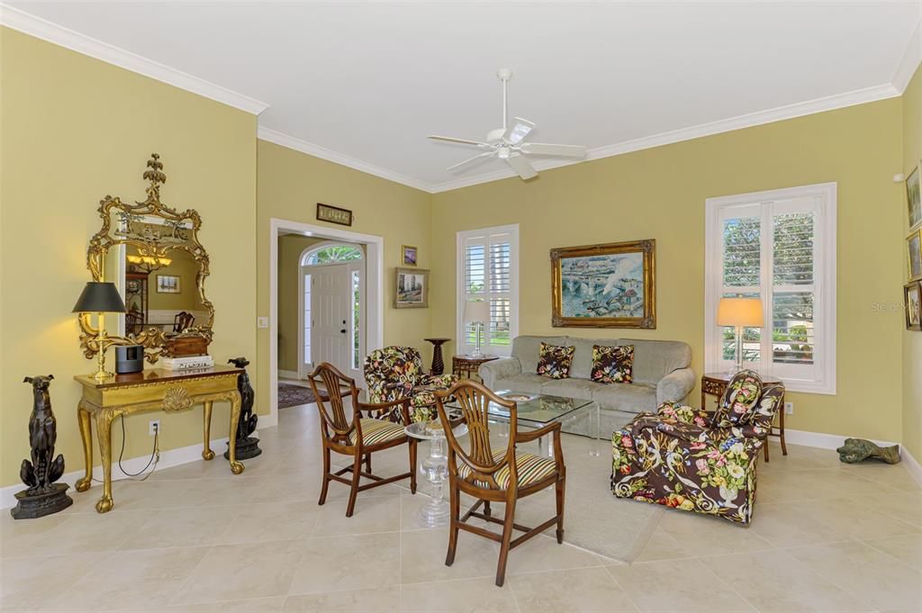 出租: $8,000 (3 贝兹, 3 浴室, 2317 平方英尺)