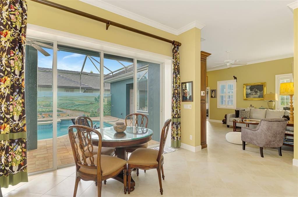 出租: $8,000 (3 贝兹, 3 浴室, 2317 平方英尺)