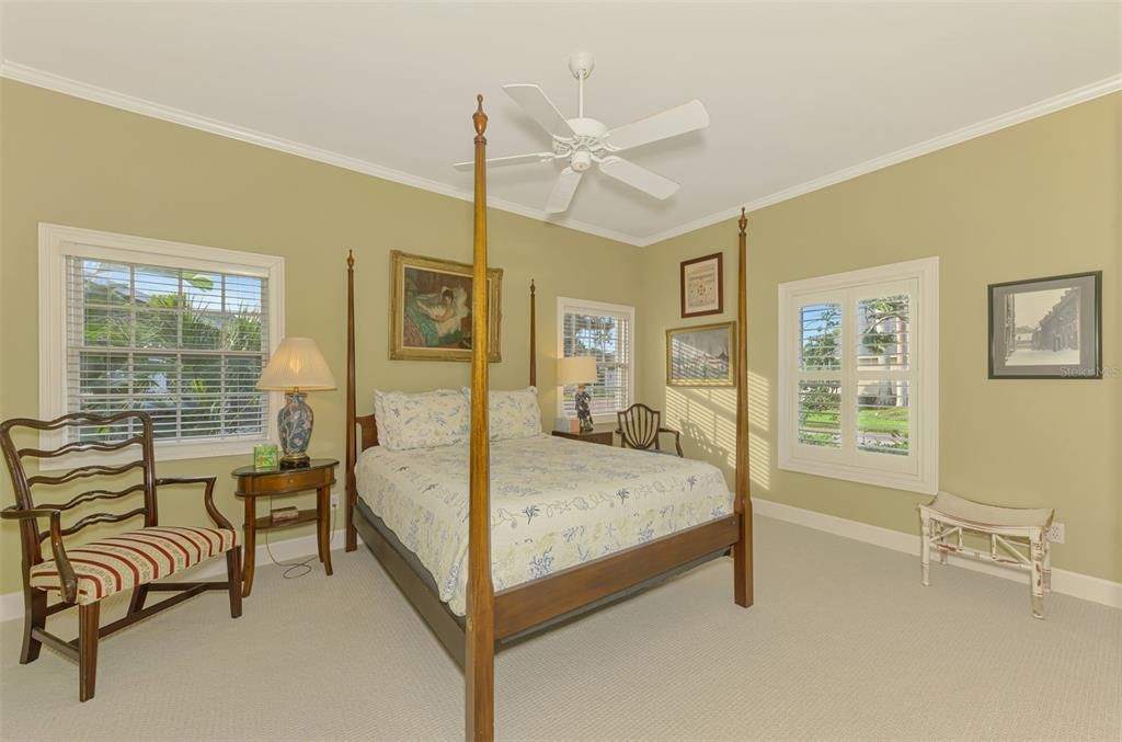 出租: $8,000 (3 贝兹, 3 浴室, 2317 平方英尺)