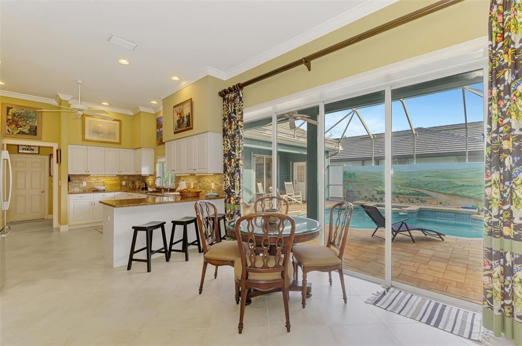 出租: $8,000 (3 贝兹, 3 浴室, 2317 平方英尺)