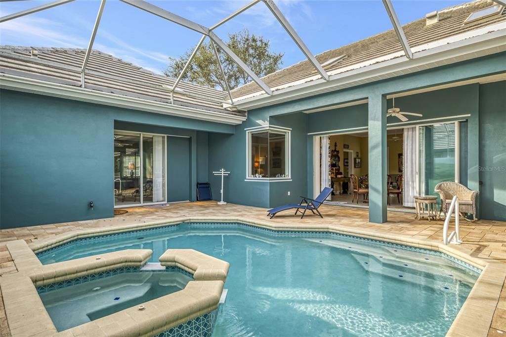 出租: $8,000 (3 贝兹, 3 浴室, 2317 平方英尺)