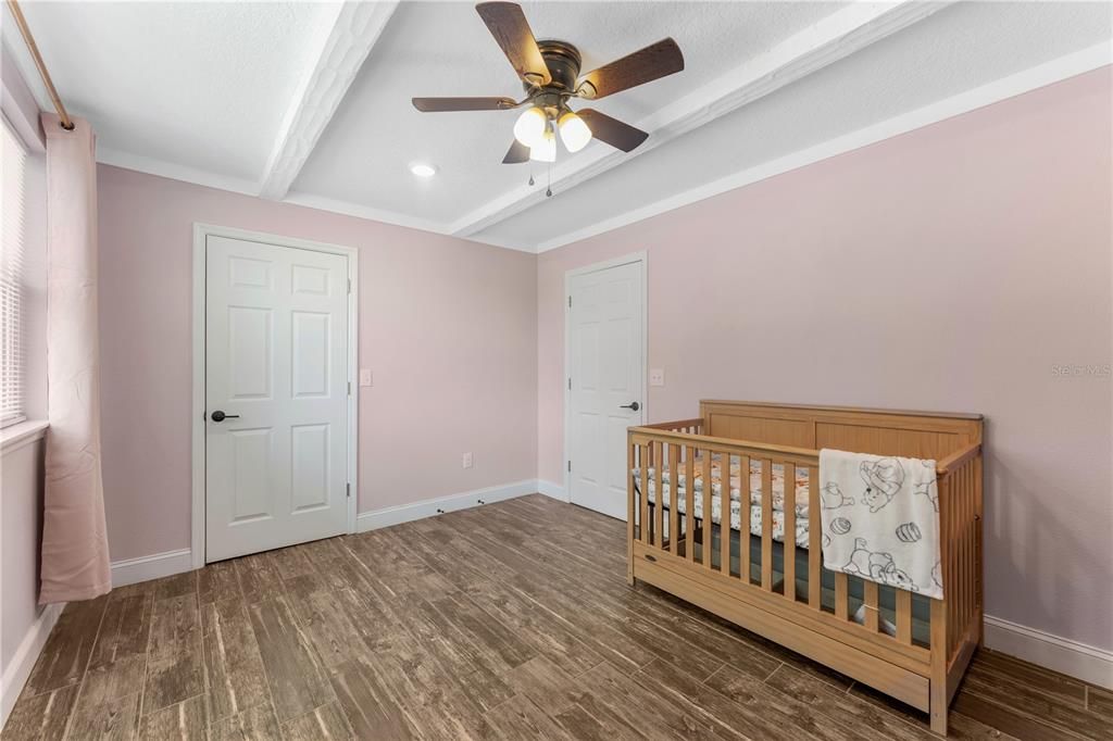 На продажу: $579,000 (3 спален, 2 ванн, 2101 Квадратных фут)