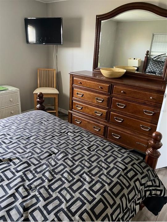 For Rent: $1,695 (2 beds, 1 baths, 1038 Square Feet)