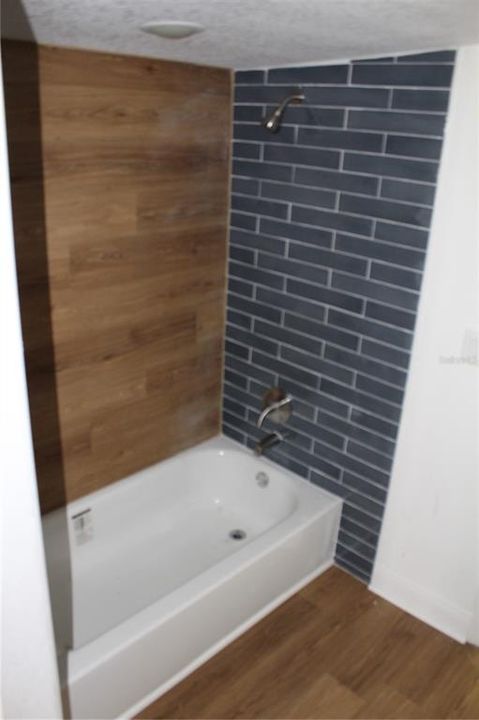 For Sale: $485,000 (5 beds, 5 baths, 3056 Square Feet)