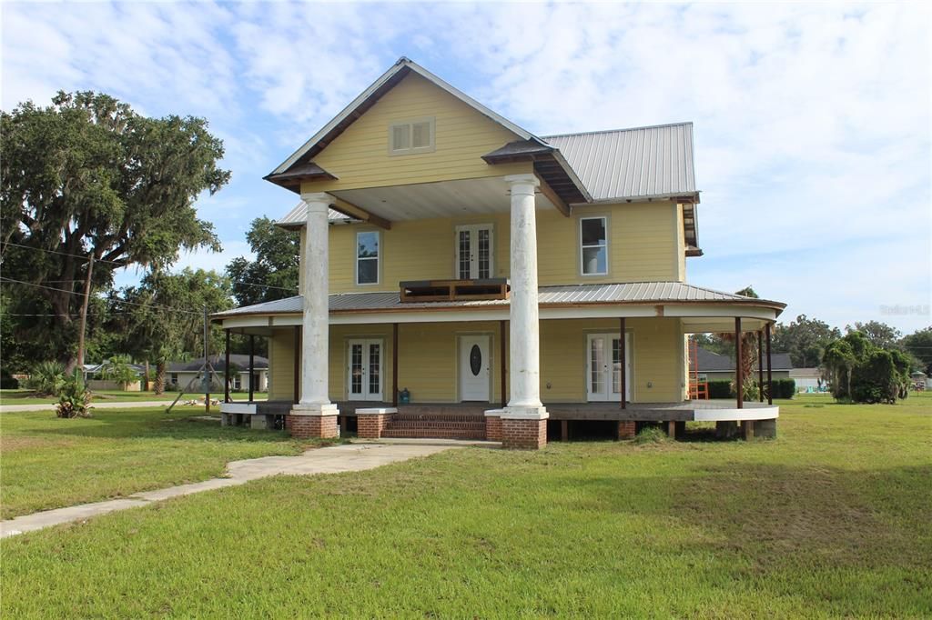 For Sale: $485,000 (5 beds, 5 baths, 3056 Square Feet)