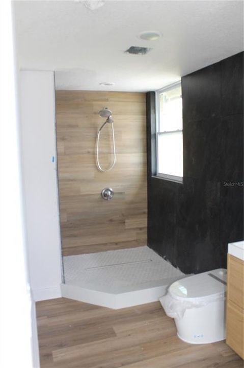 For Sale: $485,000 (5 beds, 5 baths, 3056 Square Feet)