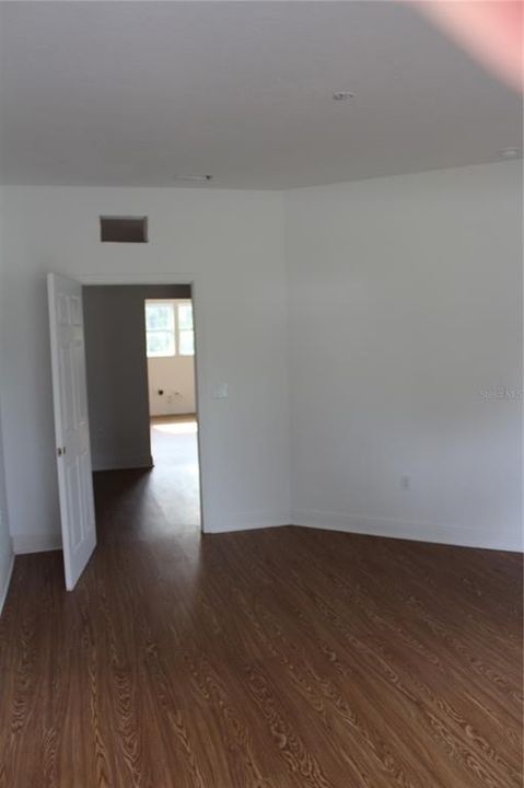 For Sale: $485,000 (5 beds, 5 baths, 3056 Square Feet)