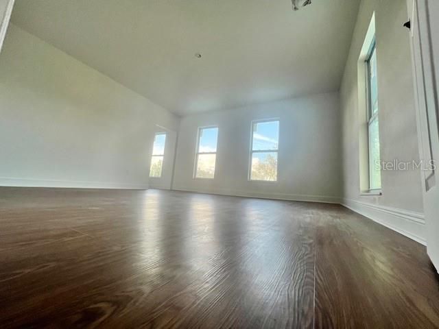 For Sale: $485,000 (5 beds, 5 baths, 3056 Square Feet)