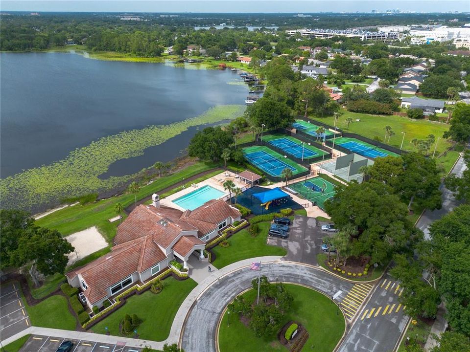 Activo con contrato: $629,000 (4 camas, 3 baños, 2523 Pies cuadrados)