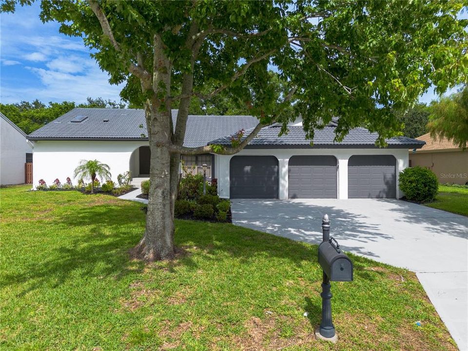 Activo con contrato: $629,000 (4 camas, 3 baños, 2523 Pies cuadrados)