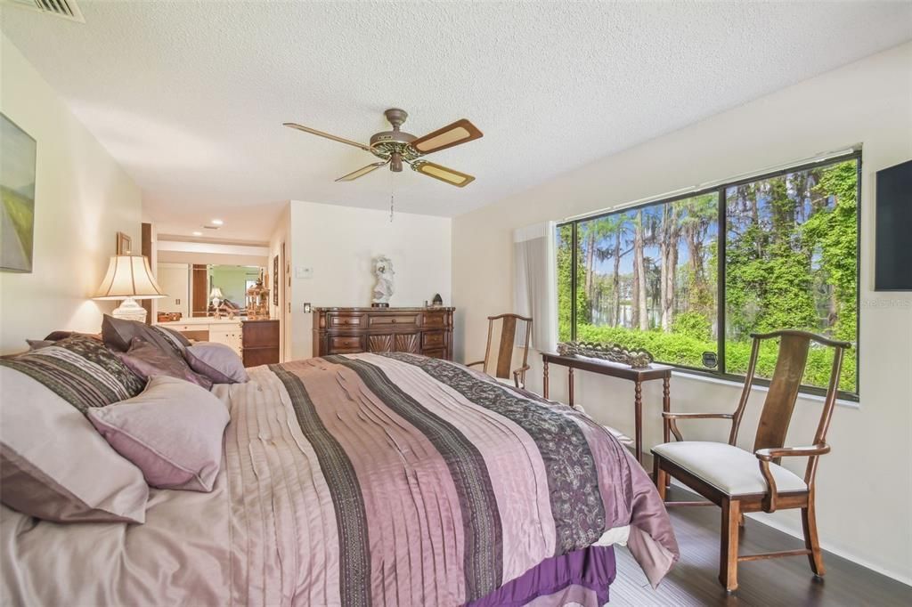 For Sale: $4,200,000 (3 beds, 2 baths, 2376 Square Feet)