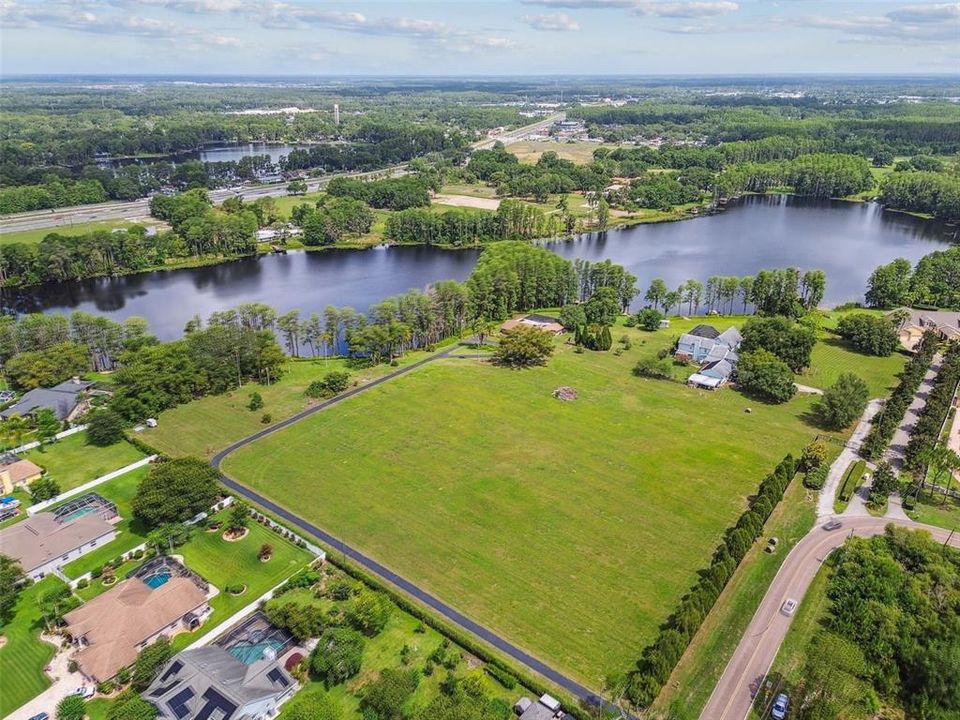 For Sale: $4,200,000 (3 beds, 2 baths, 2376 Square Feet)