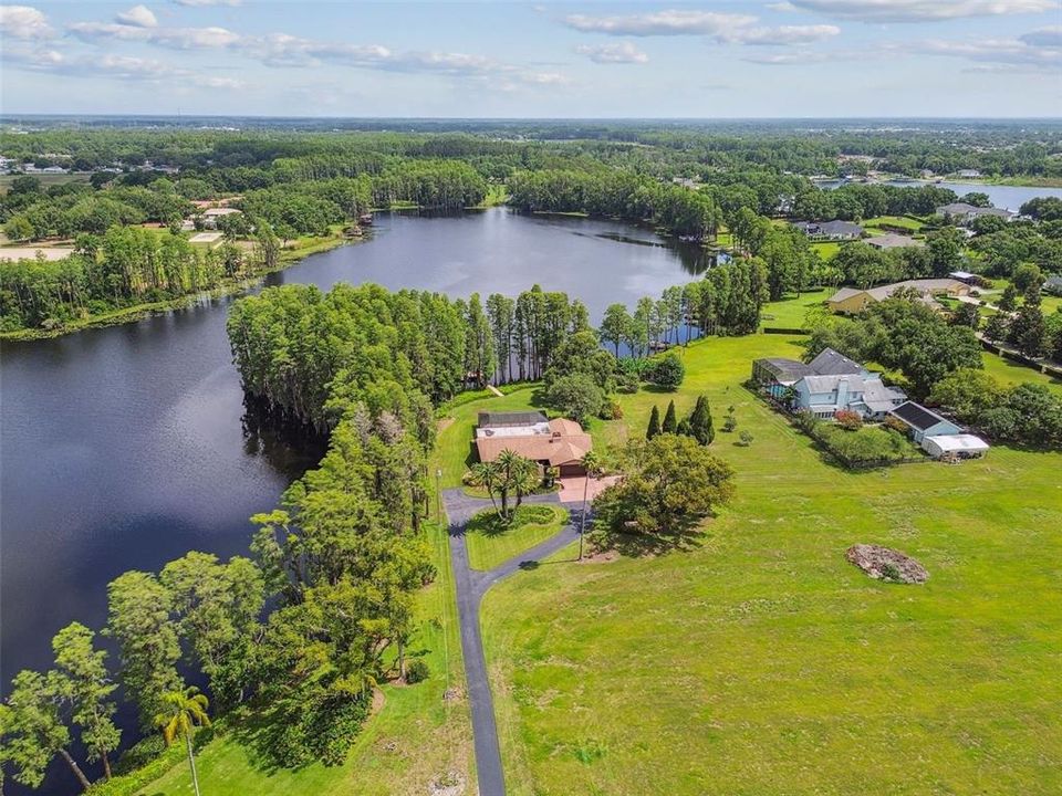 For Sale: $4,200,000 (3 beds, 2 baths, 2376 Square Feet)