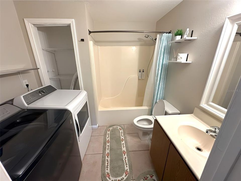 待售: $435,900 (5 贝兹, 3 浴室, 1750 平方英尺)