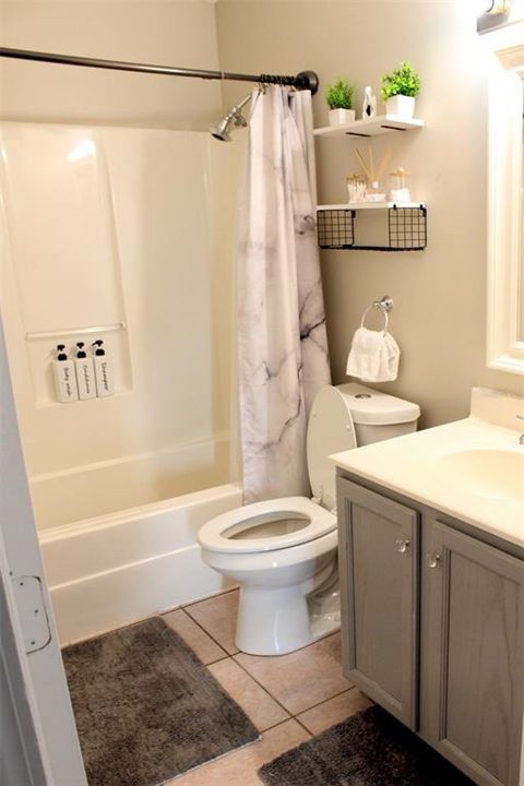 待售: $435,900 (5 贝兹, 3 浴室, 1750 平方英尺)