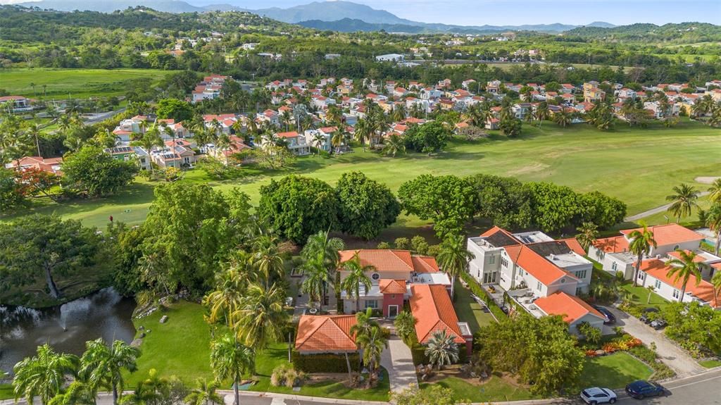 For Sale: $1,975,000 (4 beds, 3 baths, 3600 Square Feet)