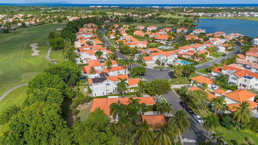 For Sale: $1,975,000 (4 beds, 3 baths, 3600 Square Feet)