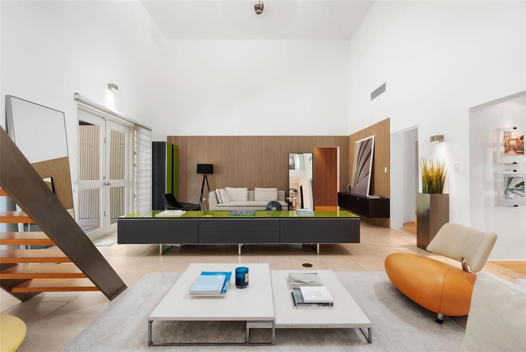 For Sale: $1,975,000 (4 beds, 3 baths, 3600 Square Feet)