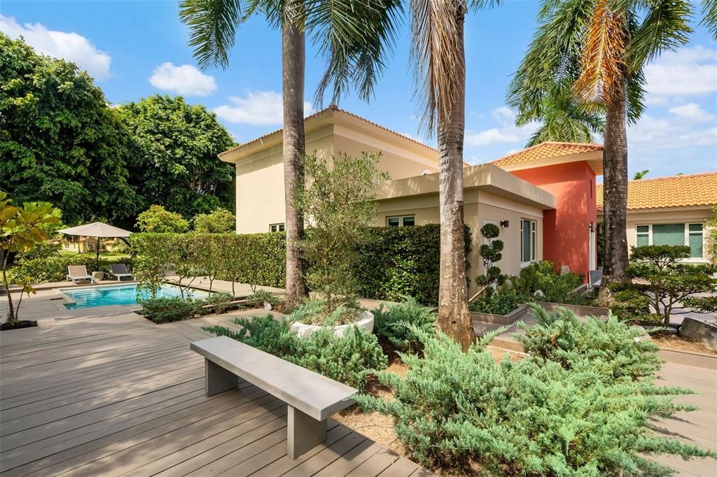 For Sale: $1,975,000 (4 beds, 3 baths, 3600 Square Feet)