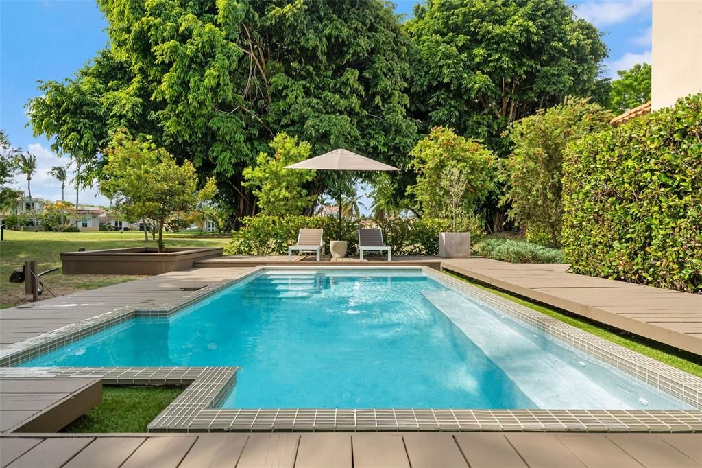 For Sale: $1,975,000 (4 beds, 3 baths, 3600 Square Feet)