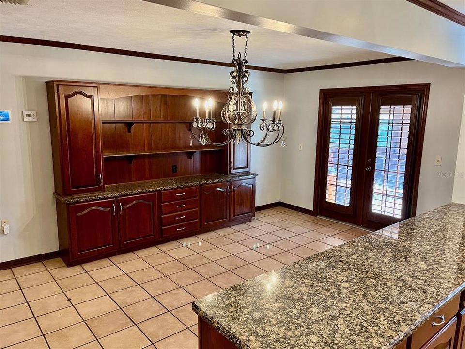 For Rent: $3,995 (4 beds, 3 baths, 3333 Square Feet)