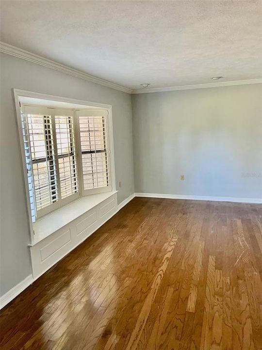 For Rent: $3,995 (4 beds, 3 baths, 3333 Square Feet)