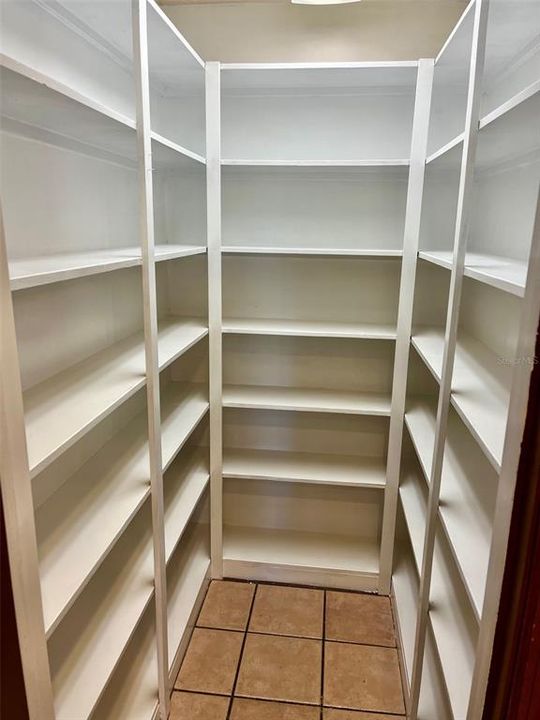 For Rent: $3,995 (4 beds, 3 baths, 3333 Square Feet)