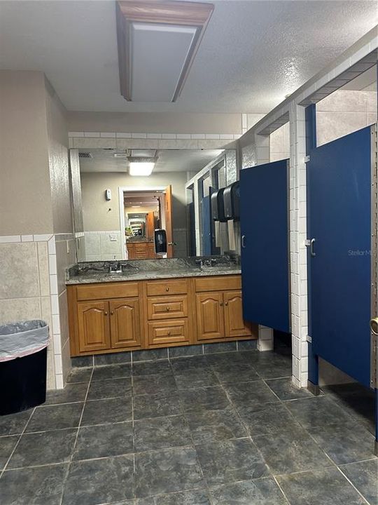 На продажу: $120,000 (1 спален, 1 ванн, 582 Квадратных фут)