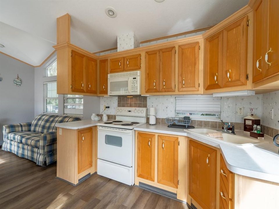 На продажу: $120,000 (1 спален, 1 ванн, 582 Квадратных фут)