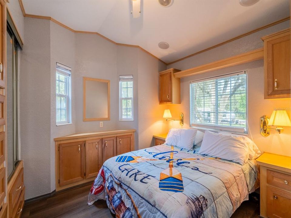 На продажу: $120,000 (1 спален, 1 ванн, 582 Квадратных фут)