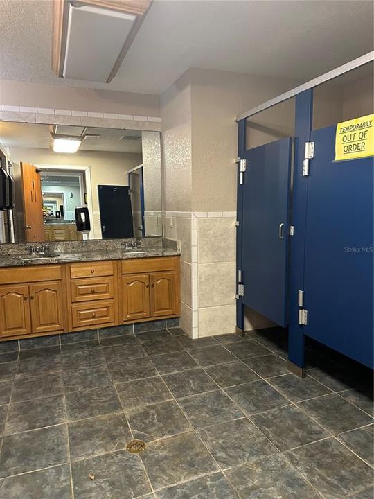 На продажу: $120,000 (1 спален, 1 ванн, 582 Квадратных фут)