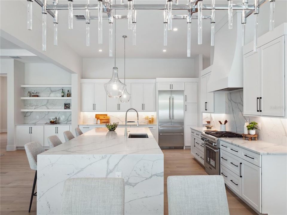 Activo con contrato: $2,450,000 (6 camas, 5 baños, 5232 Pies cuadrados)