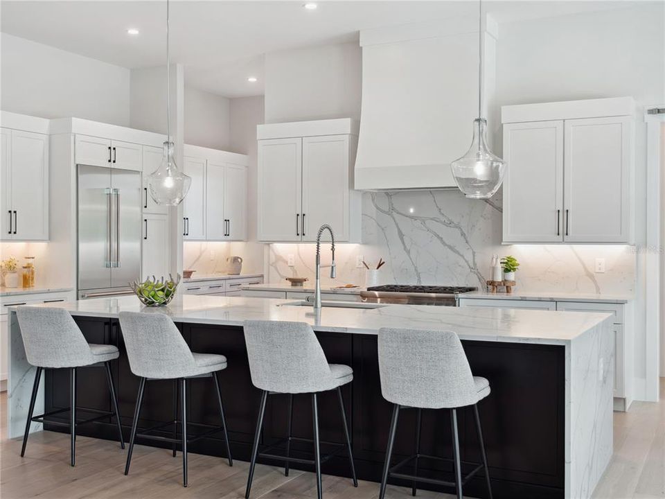 Activo con contrato: $2,450,000 (6 camas, 5 baños, 5232 Pies cuadrados)