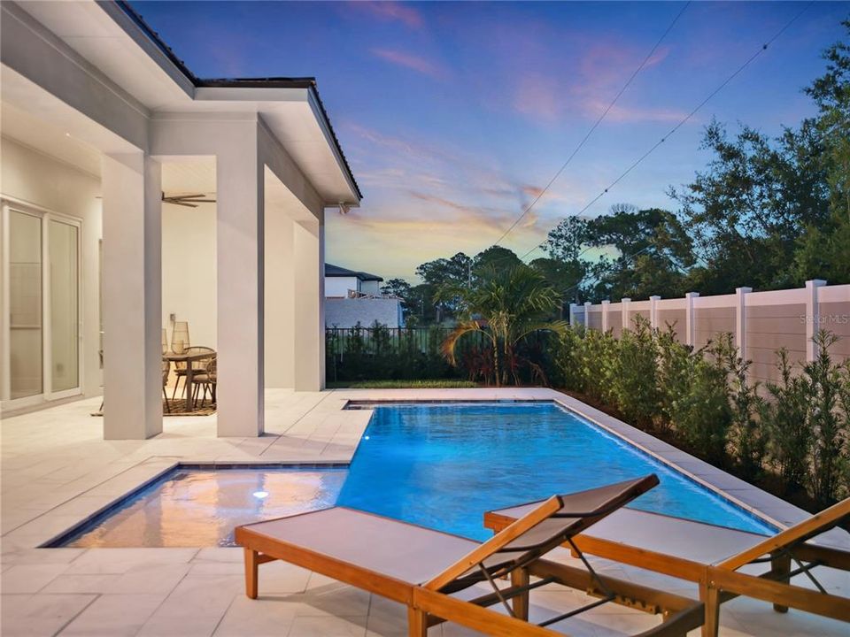 Activo con contrato: $2,450,000 (6 camas, 5 baños, 5232 Pies cuadrados)