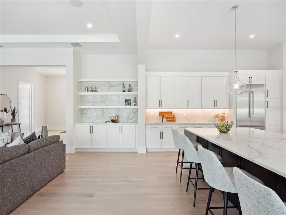 Activo con contrato: $2,450,000 (6 camas, 5 baños, 5232 Pies cuadrados)