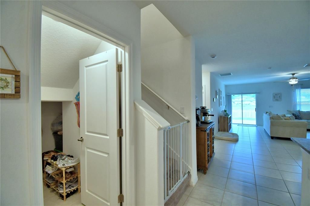 For Rent: $2,500 (5 beds, 2 baths, 2954 Square Feet)