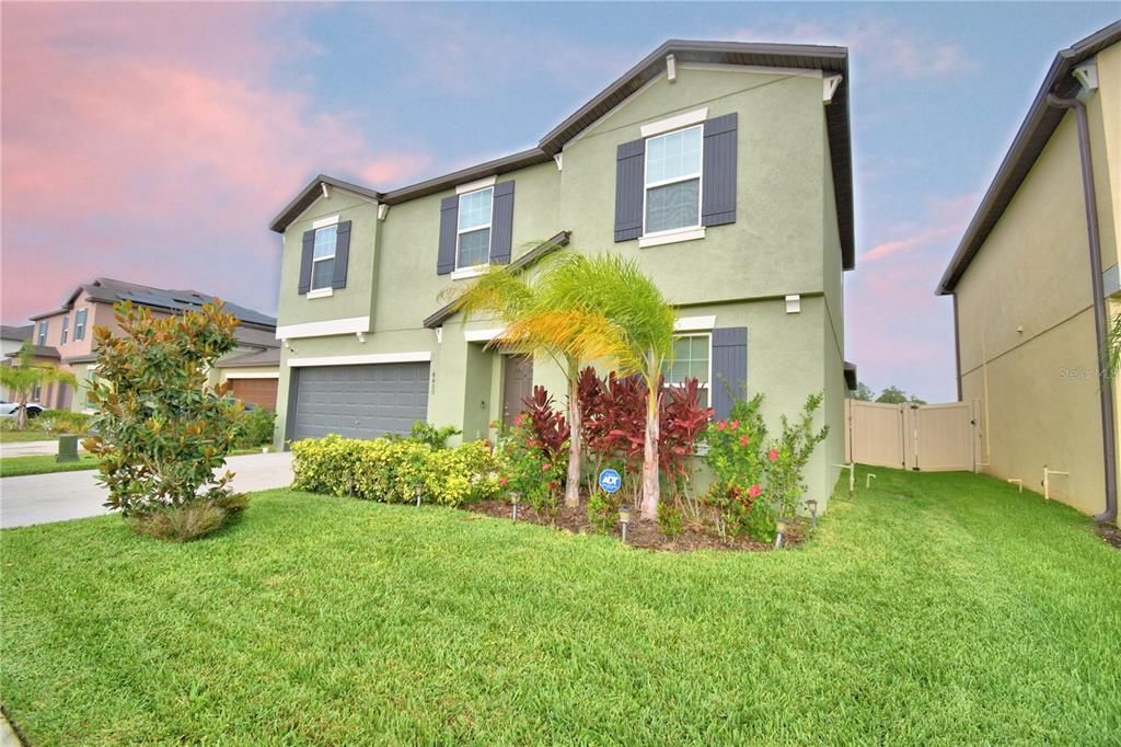 For Rent: $2,500 (5 beds, 2 baths, 2954 Square Feet)