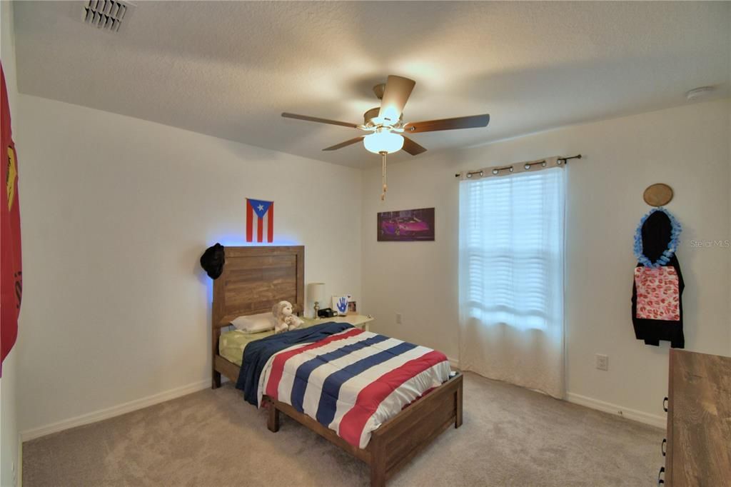 For Rent: $2,500 (5 beds, 2 baths, 2954 Square Feet)
