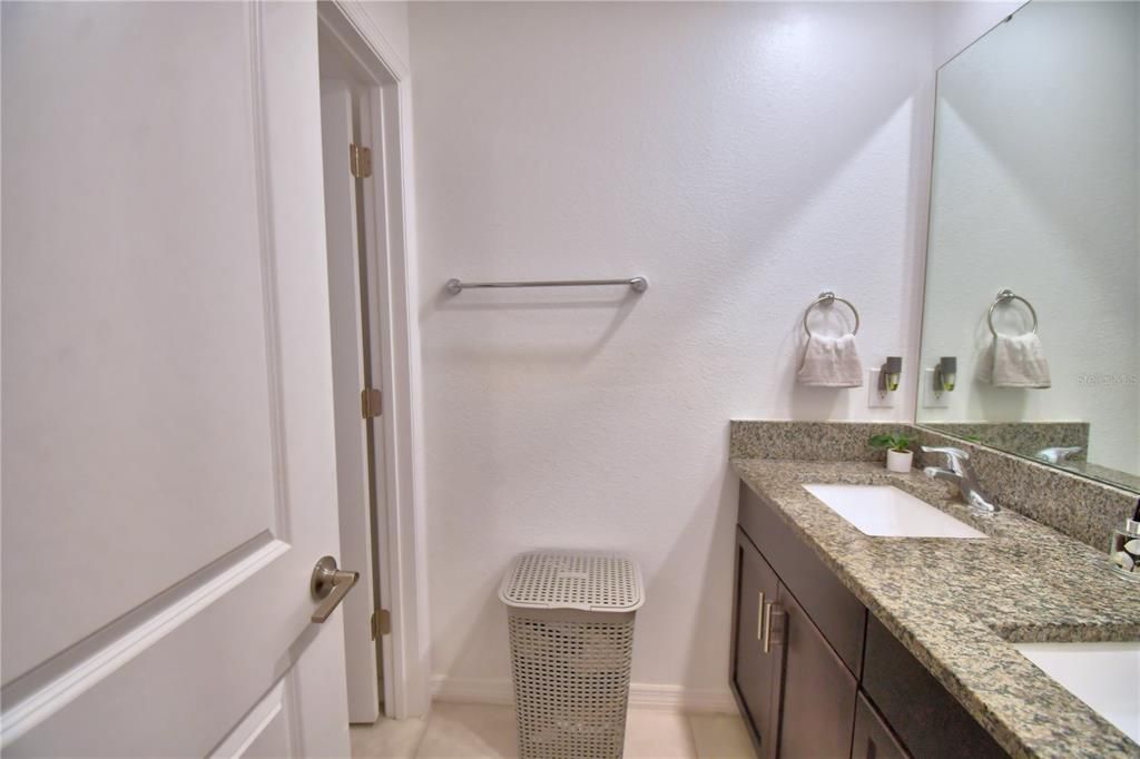 For Rent: $2,500 (5 beds, 2 baths, 2954 Square Feet)