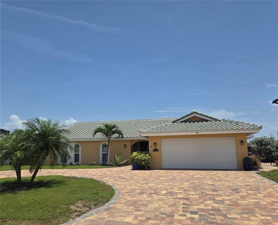 Activo con contrato: $2,000,000 (0.25 acres)