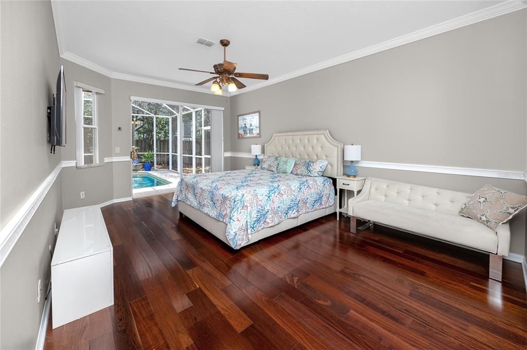 合同活跃: $799,000 (5 贝兹, 3 浴室, 3035 平方英尺)