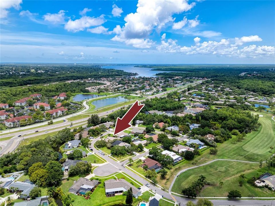 合同活跃: $799,000 (5 贝兹, 3 浴室, 3035 平方英尺)